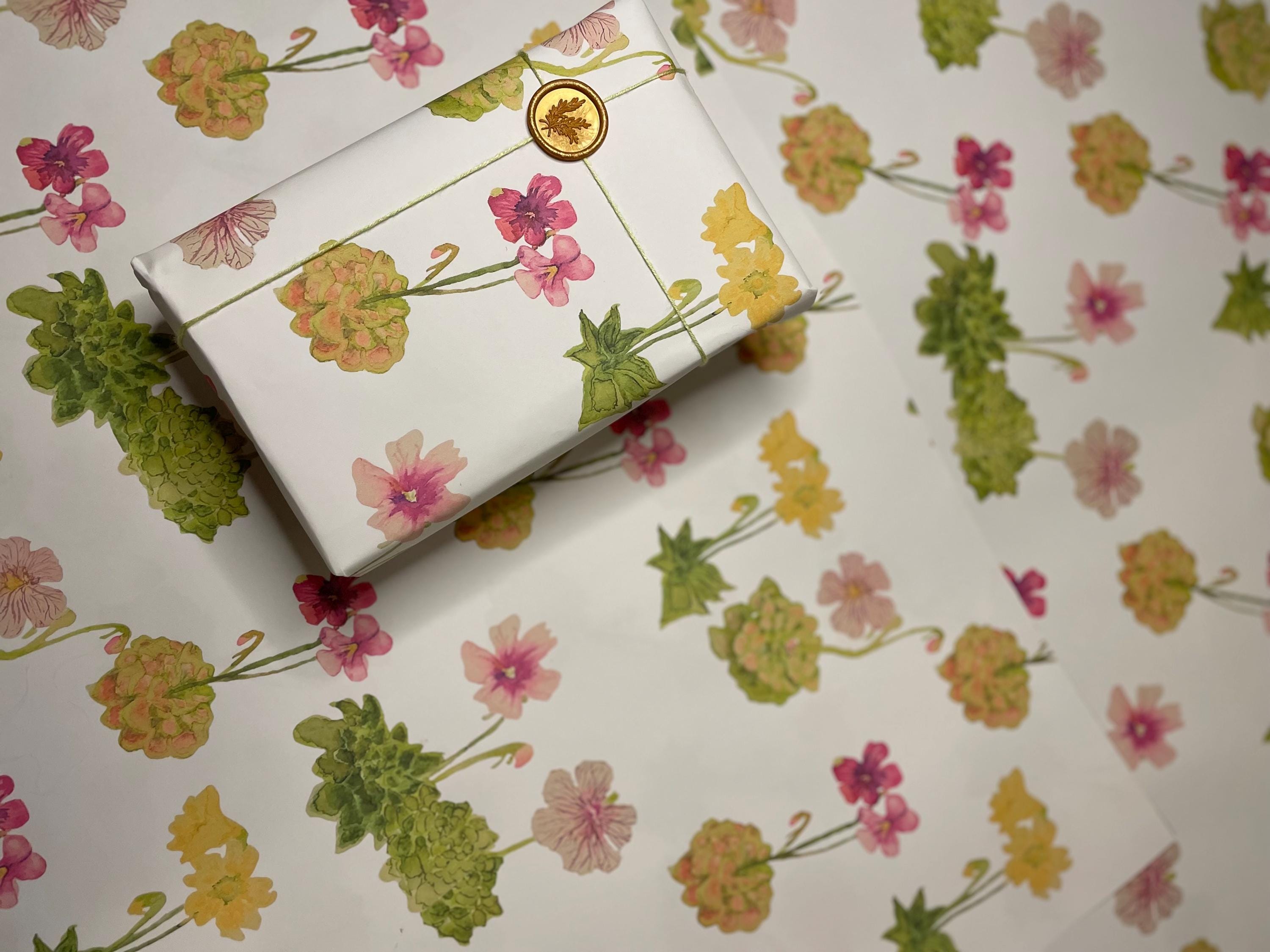 Carnivorous Plant Wrapping Paper Variety Pack, Botanical Gift Wrap, Venus Flytrap Pitcher Plants